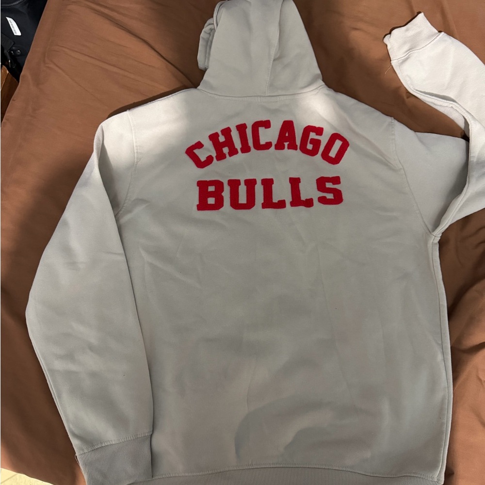 NBA Bulls Light Cream Hoodie